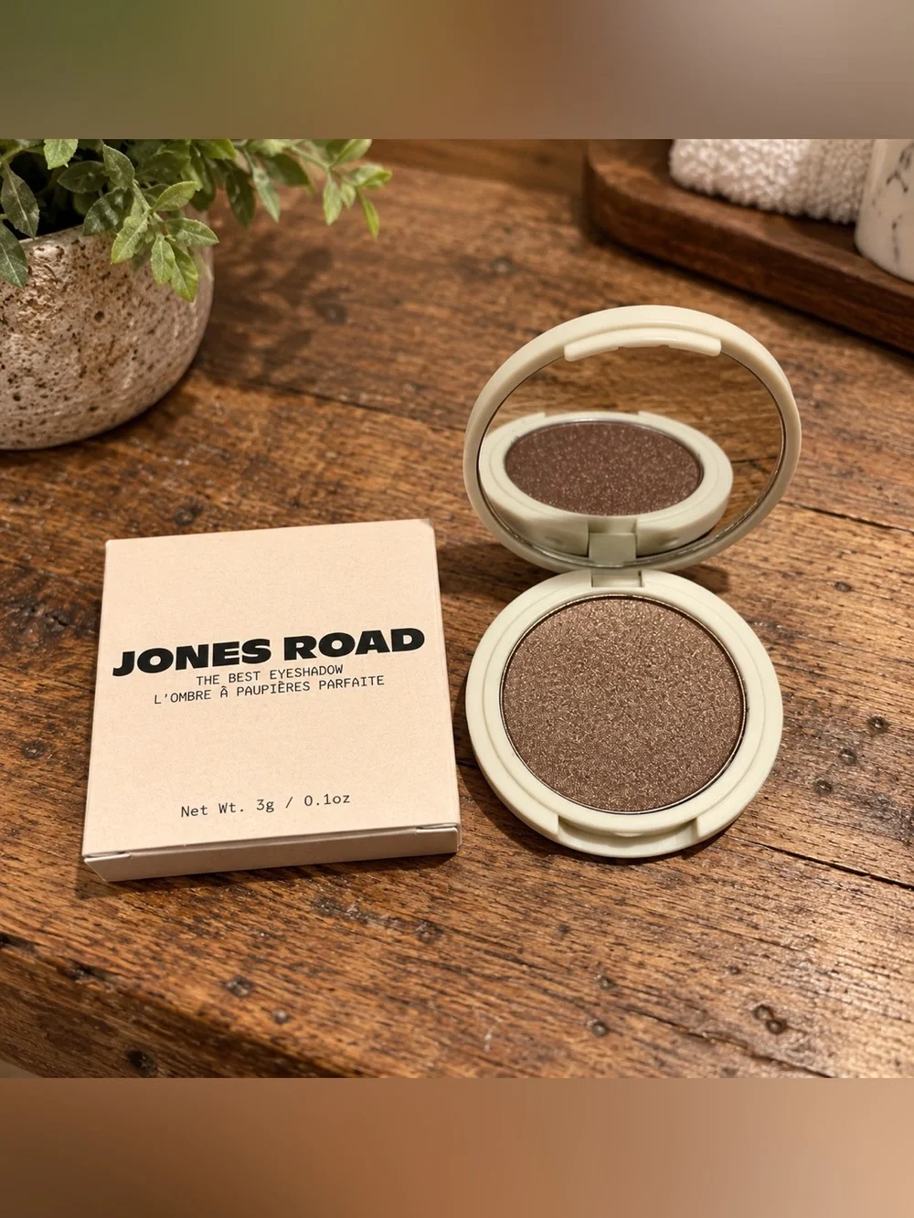 Jones Road the best Eyeshadow in Penny! BNIB!